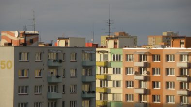 Výhody a nevýhody bydlení v bytě